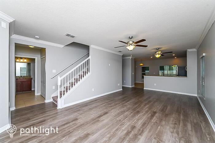 13908 Reindeer Cir - Photo 3 of 16