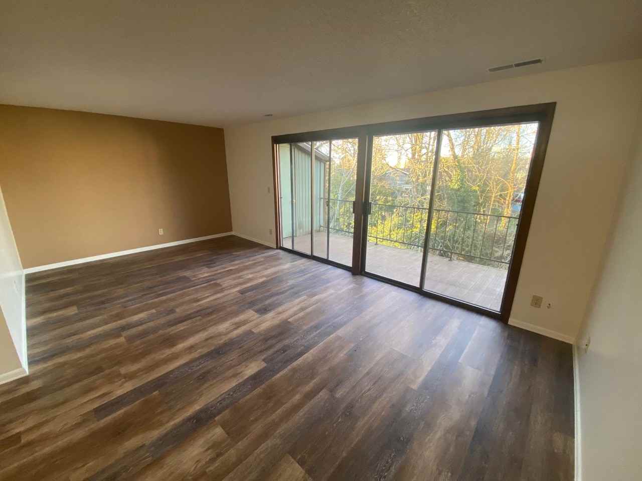 565 14th St Ne #565 - Photo 2 of 23