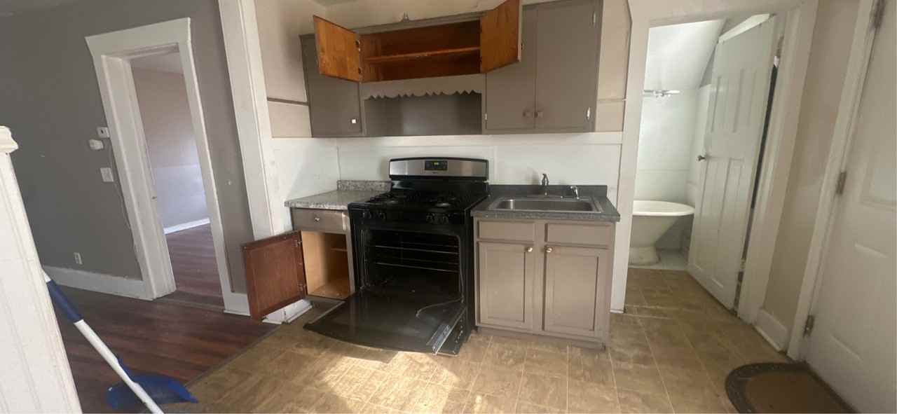 595 Allen Ave #2 - Photo 6 of 12