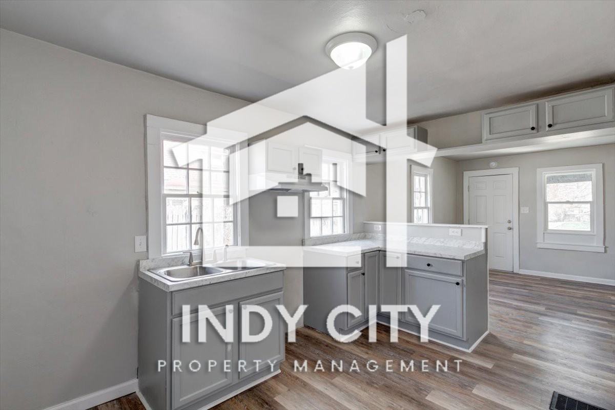 1244 Edgemont Ave #1 - Photo 4 of 10