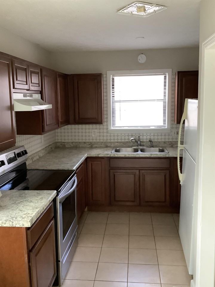 216 Green Springs Drive - Photo 7 of 13