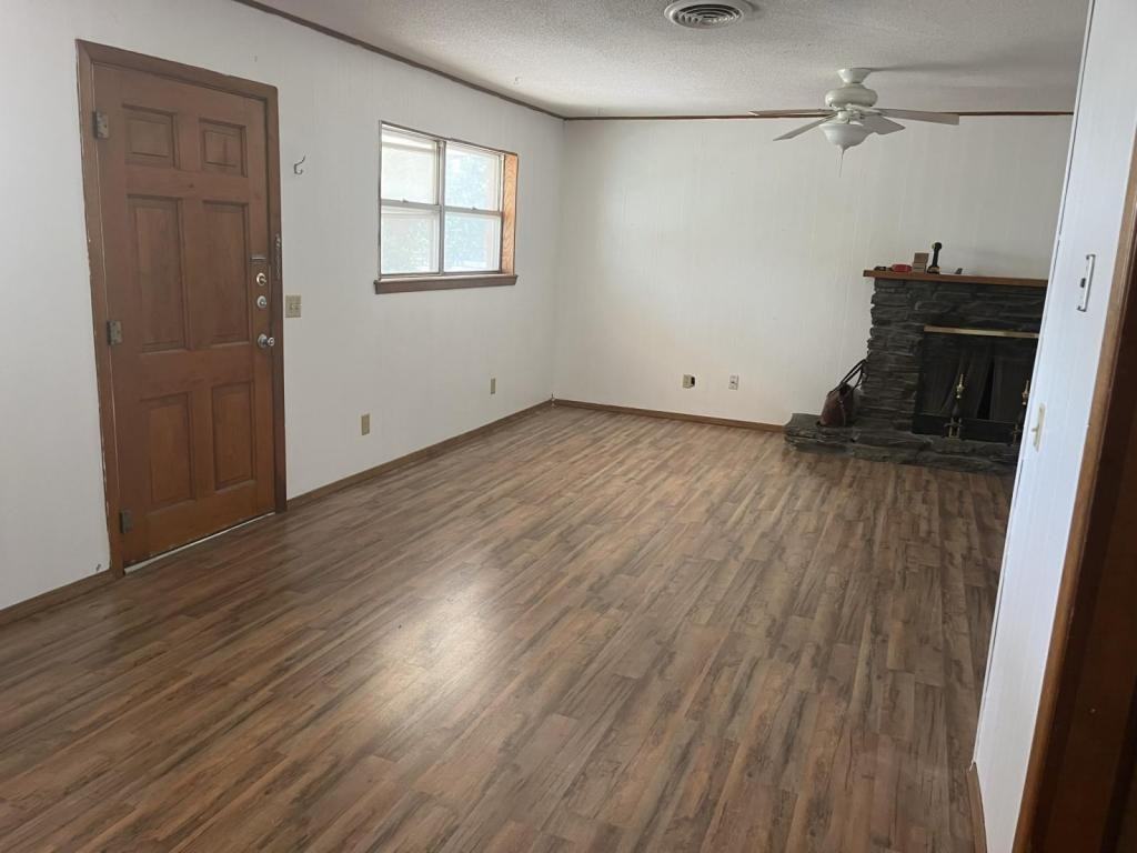 505 S 25 Mile Ave - Photo 7 of 11