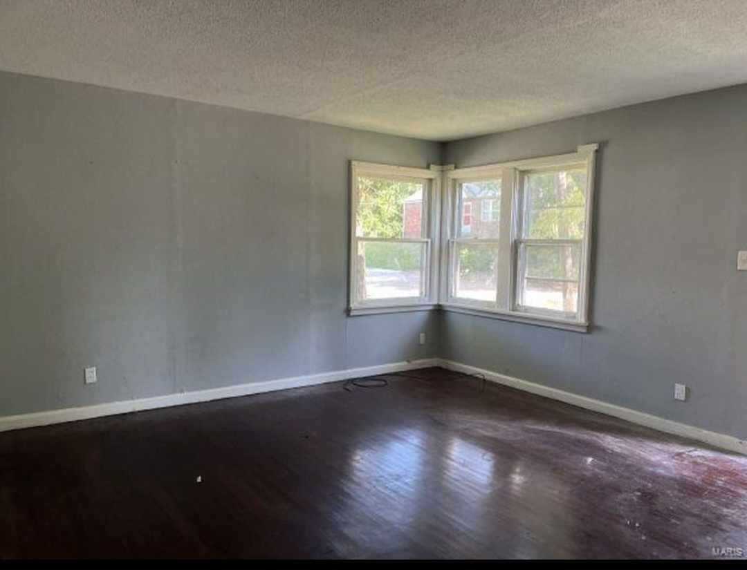 837 Walters Dr - Photo 5 of 8