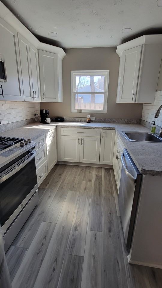 3494 W 155th St - Photo 2 of 9