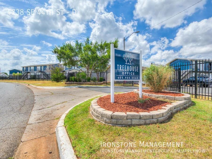 4738 Se 44th St #D - Photo 3 of 21