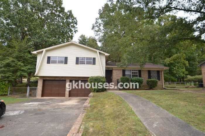 305 Westchester Dr - Photo 2 of 22