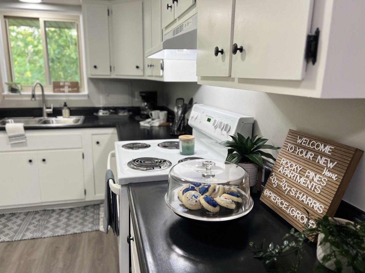 203 S Harris St - Photo 4 of 28