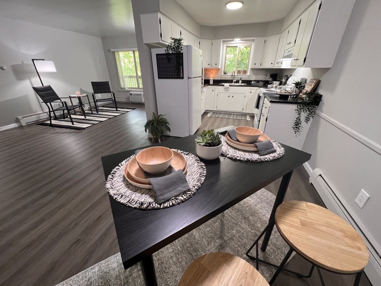 203 S Harris St - Photo 7 of 28