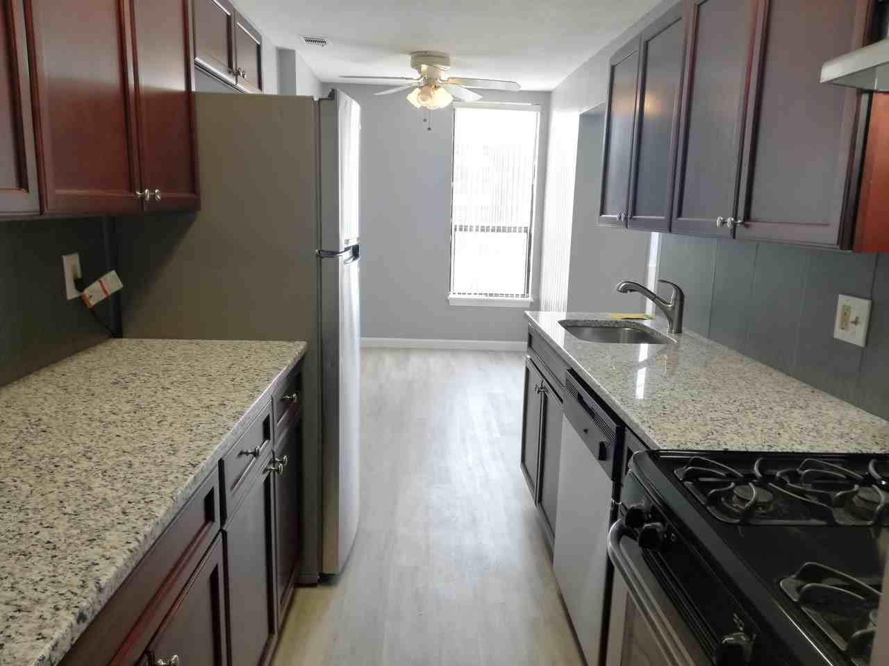 16 Shrewsbury Green Dr #16 - Photo 2 of 11
