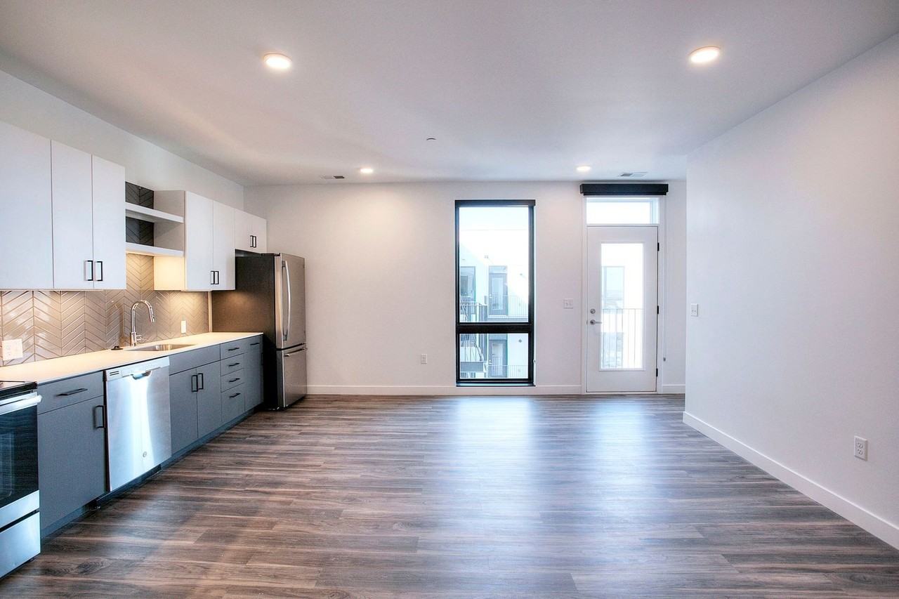 Corner Apartments - Photo 6 of 50