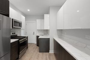 featured image of 1902 W Morse Ave