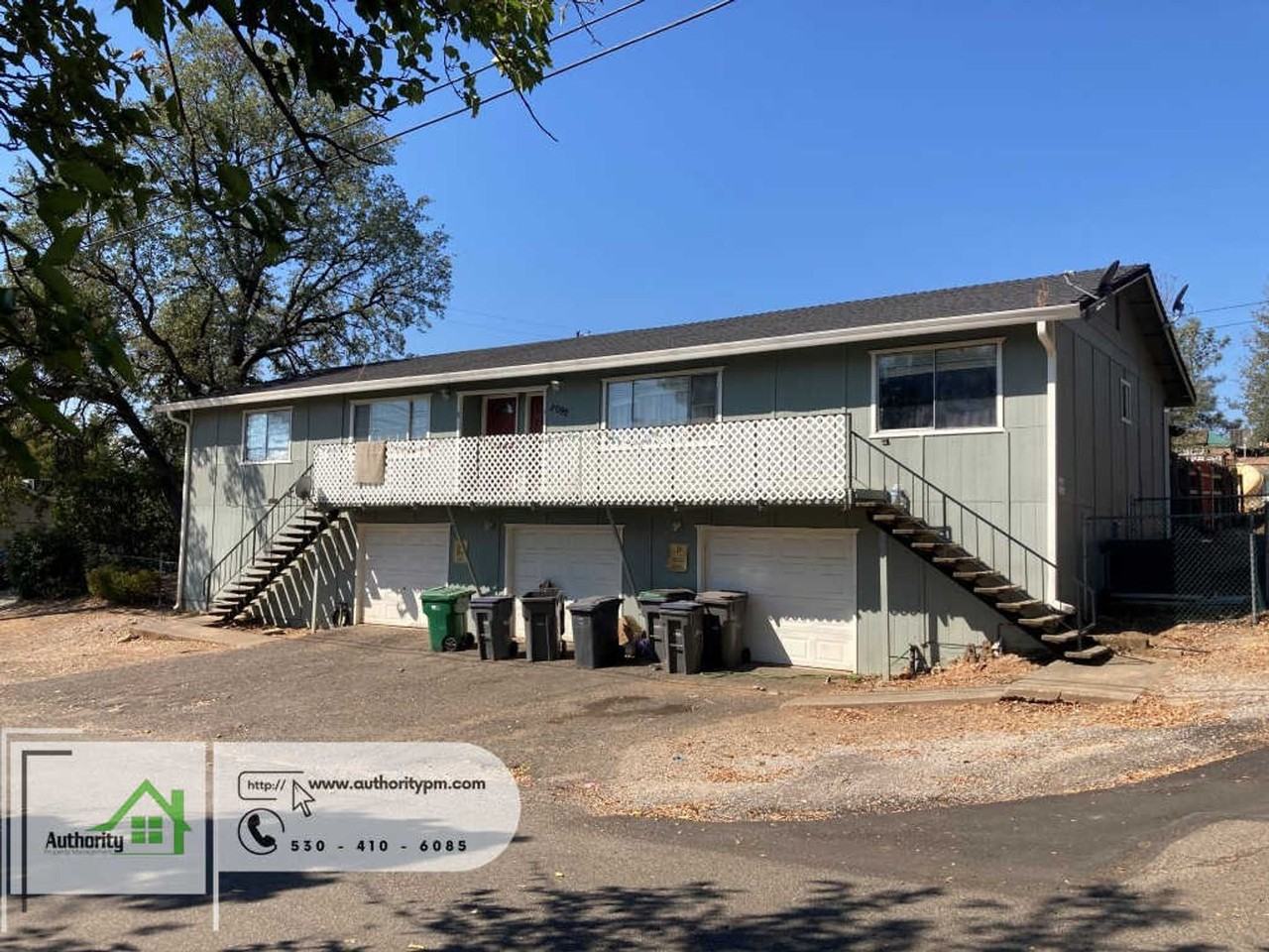 2092 Rosamond Ave - Photo 2 of 5