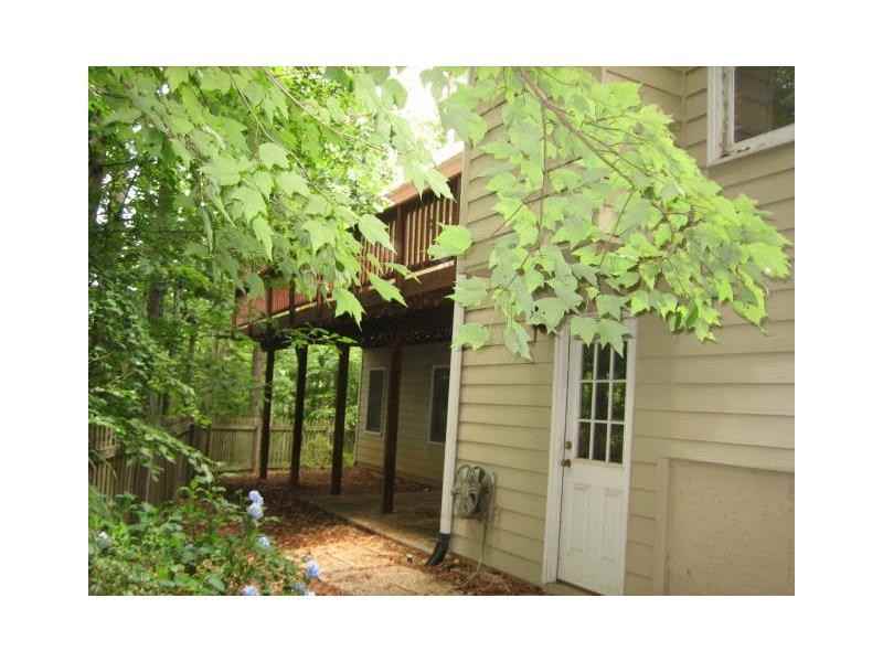 1337 Parkview Ln NW - Photo 3 of 25