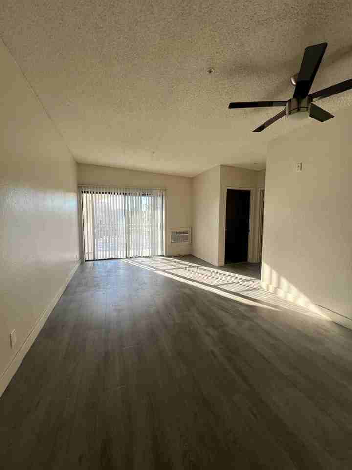 510 N. Mortimer St. - Photo 2 of 3