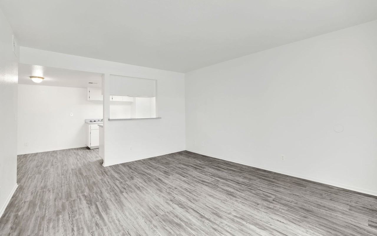 904 Fairway Dr #148 - Photo 4 of 33