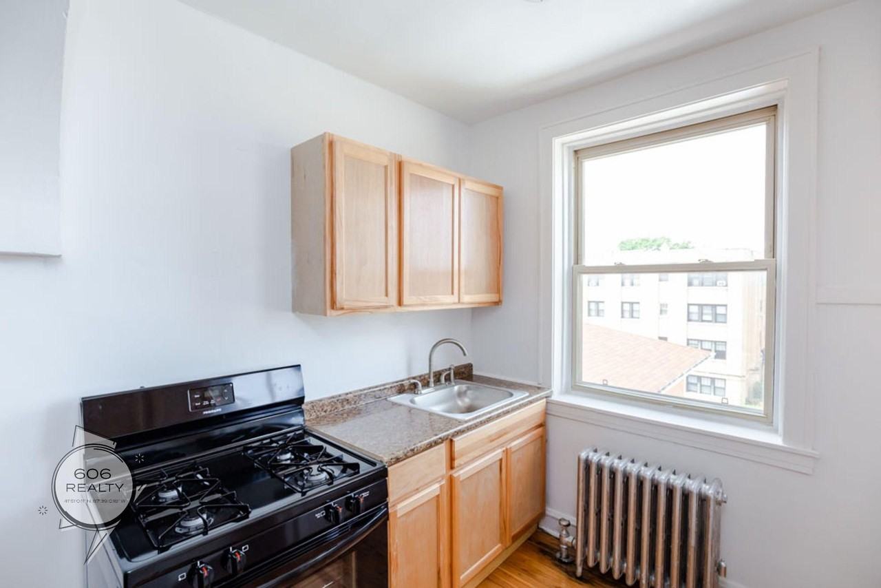 2107 Grove 104 - Photo 2 of 13
