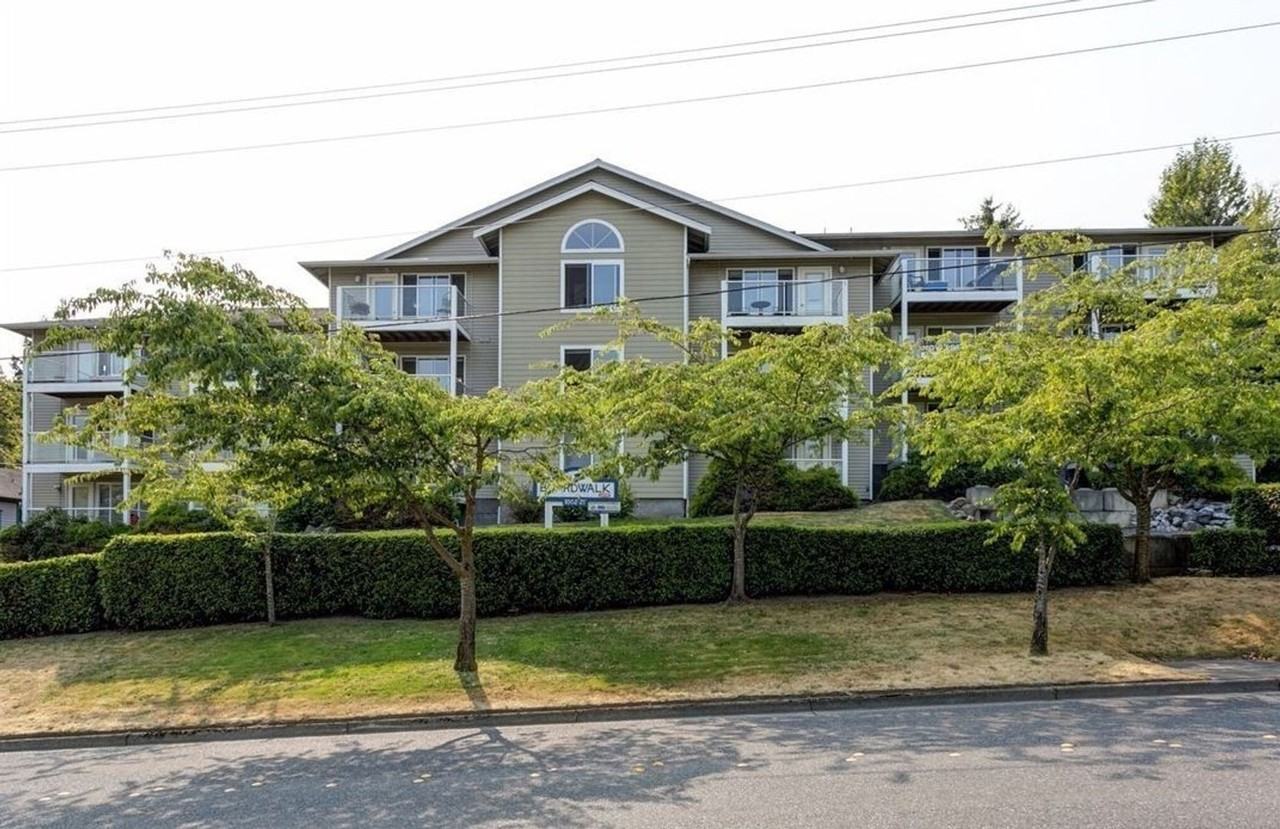 Boardwalk Apartments - Photo 7 of 35