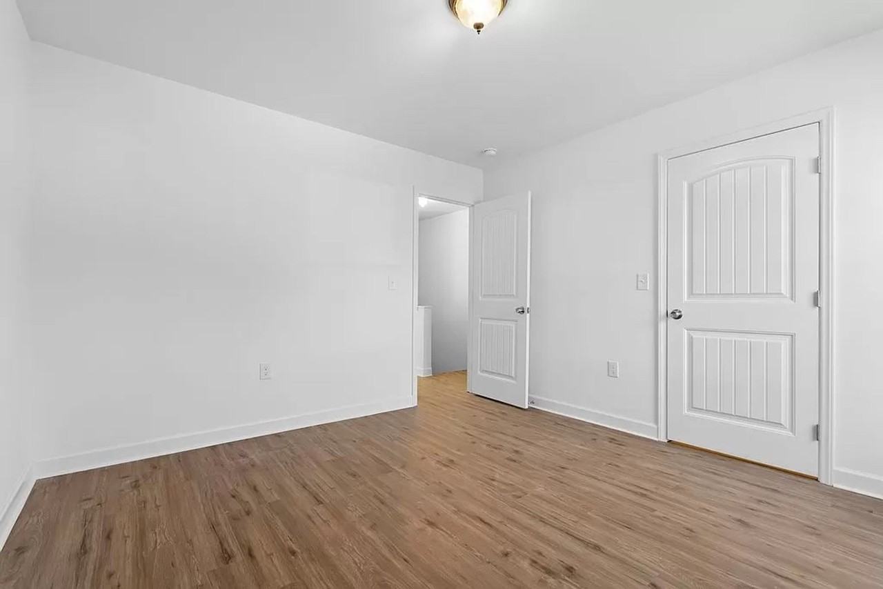 MOVE IN SPECIAL!! 1/2 OFF FIRST MONTHS RENT!!Gorgeous New Build 2 bedroom 1.5 bath - Photo 2 of 12