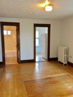 featured image of 921 W Cross St