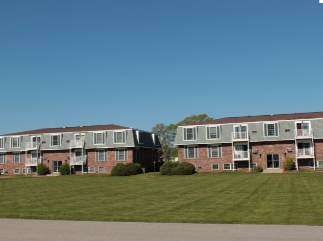 Williamsburg Apartments - Photo 2 of 11