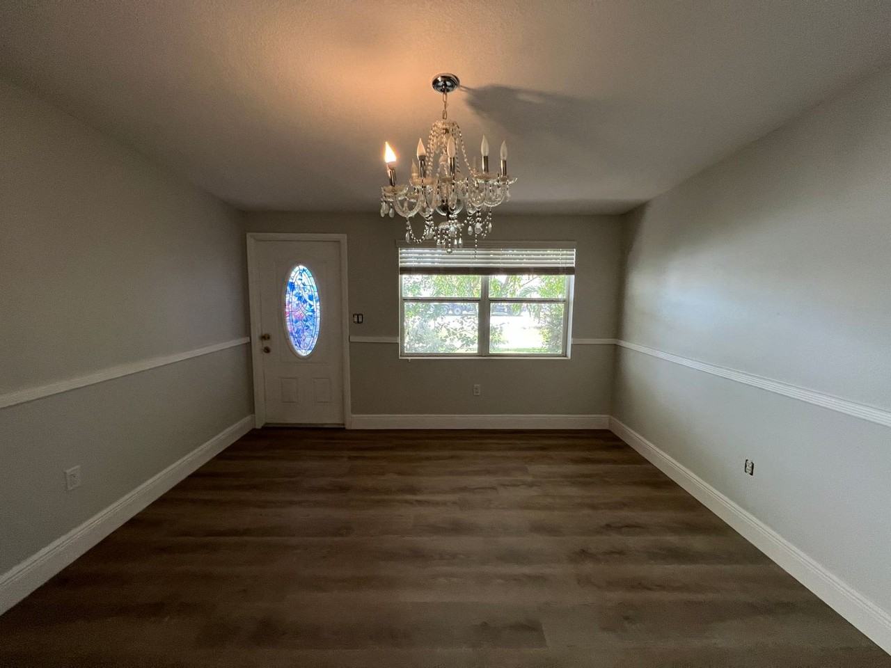 6511 Seminole Dr - Photo 3 of 36