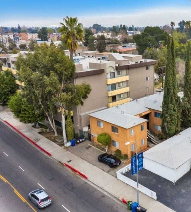 127VIR RCLA RUBS - Photo 2 of 6