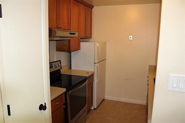 1501 Carmelita Ave - Photo 3 of 16