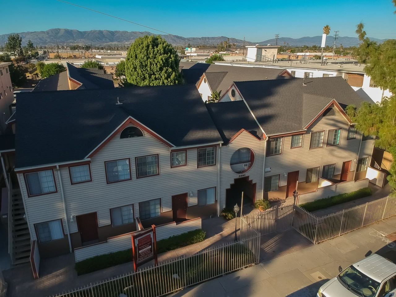 Villa de Eduardo Apartments - Photo 2 of 5