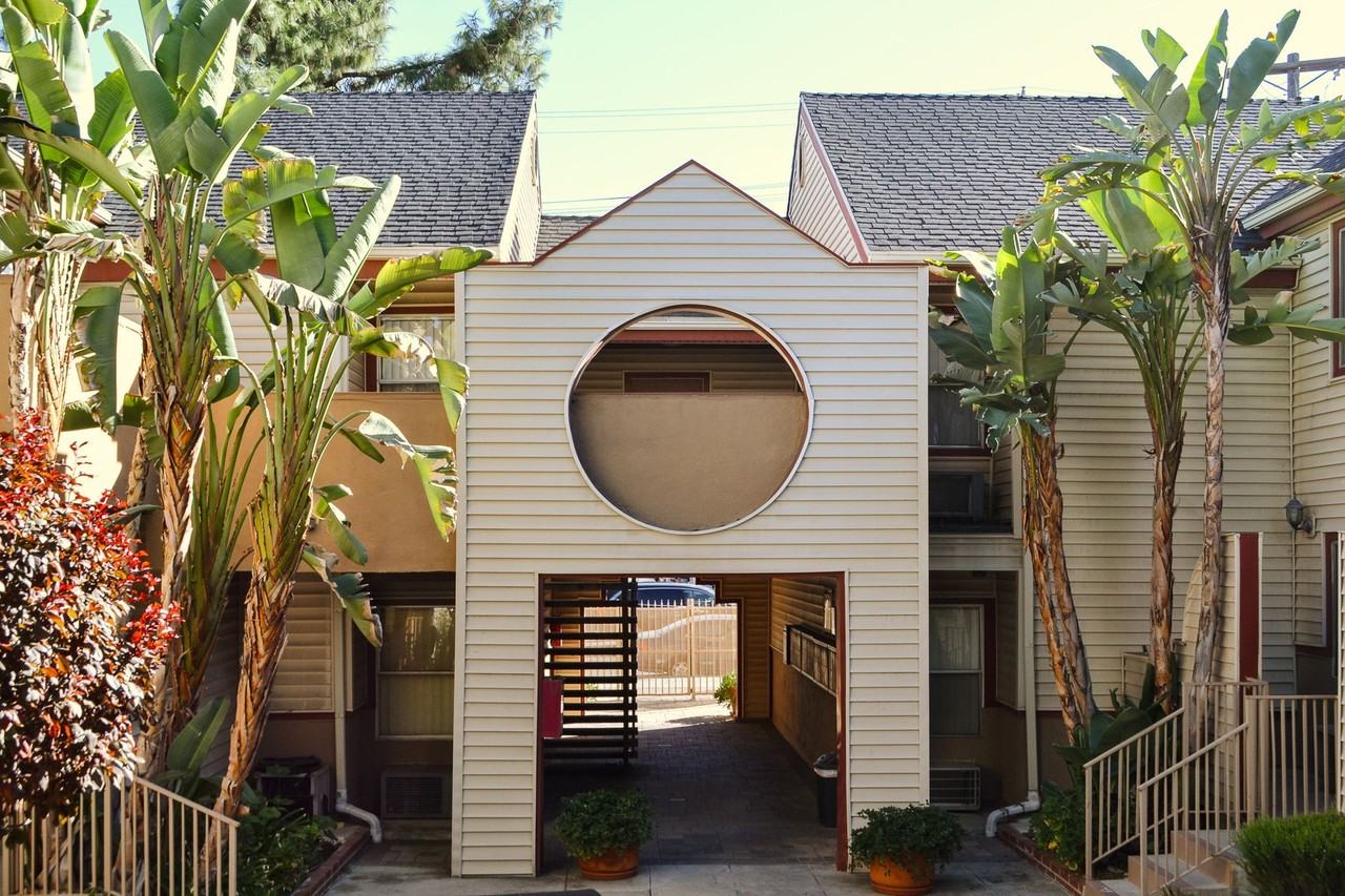 Villa de Eduardo Apartments - Photo 4 of 5