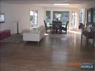 10 Laurence Ct - Photo 3 of 12