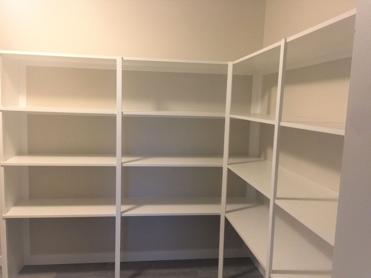 1021 Newell St - Photo 5 of 36