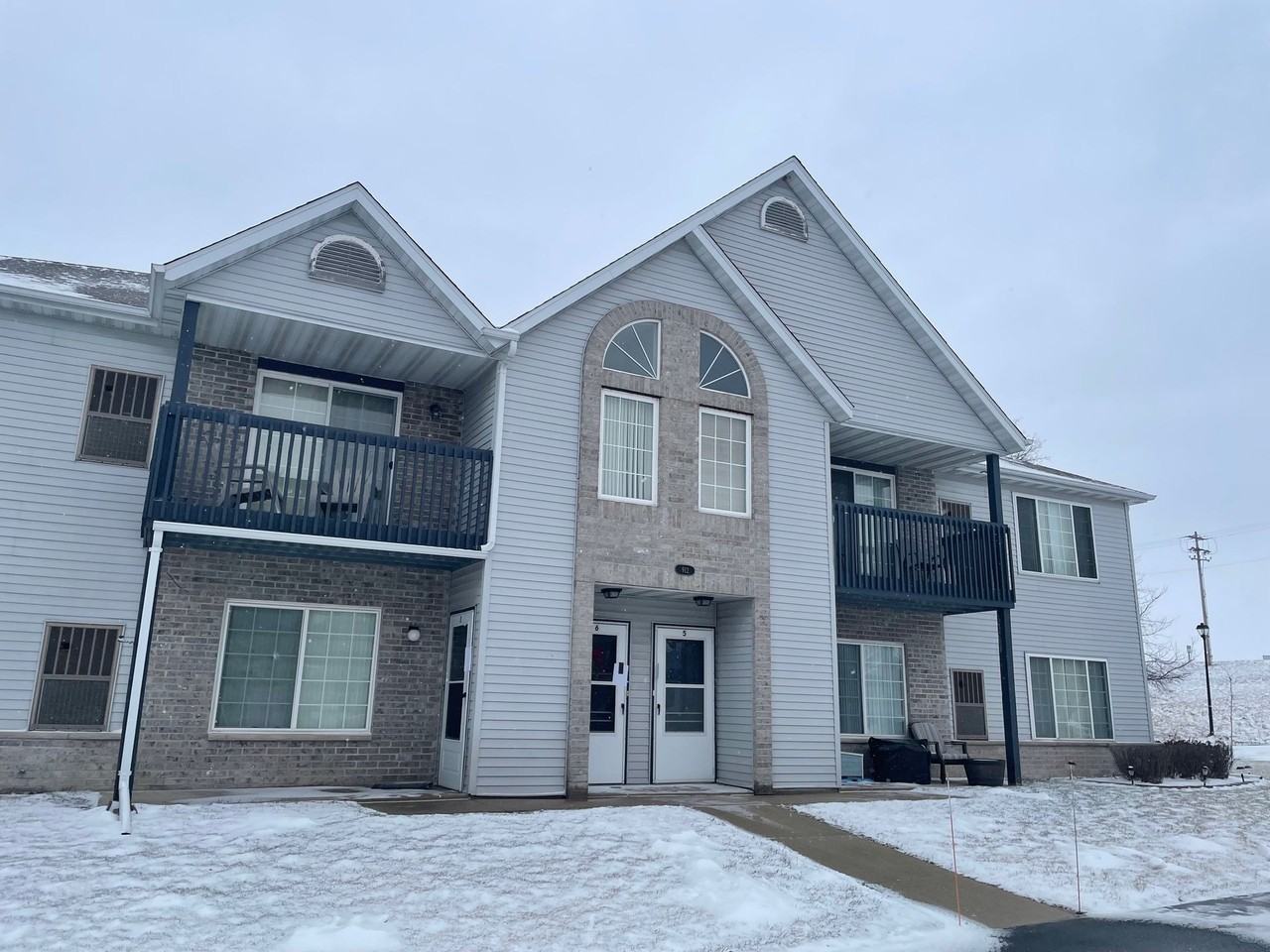 Watertown Fox Creek Apartments LLC - Photo 4 of 6