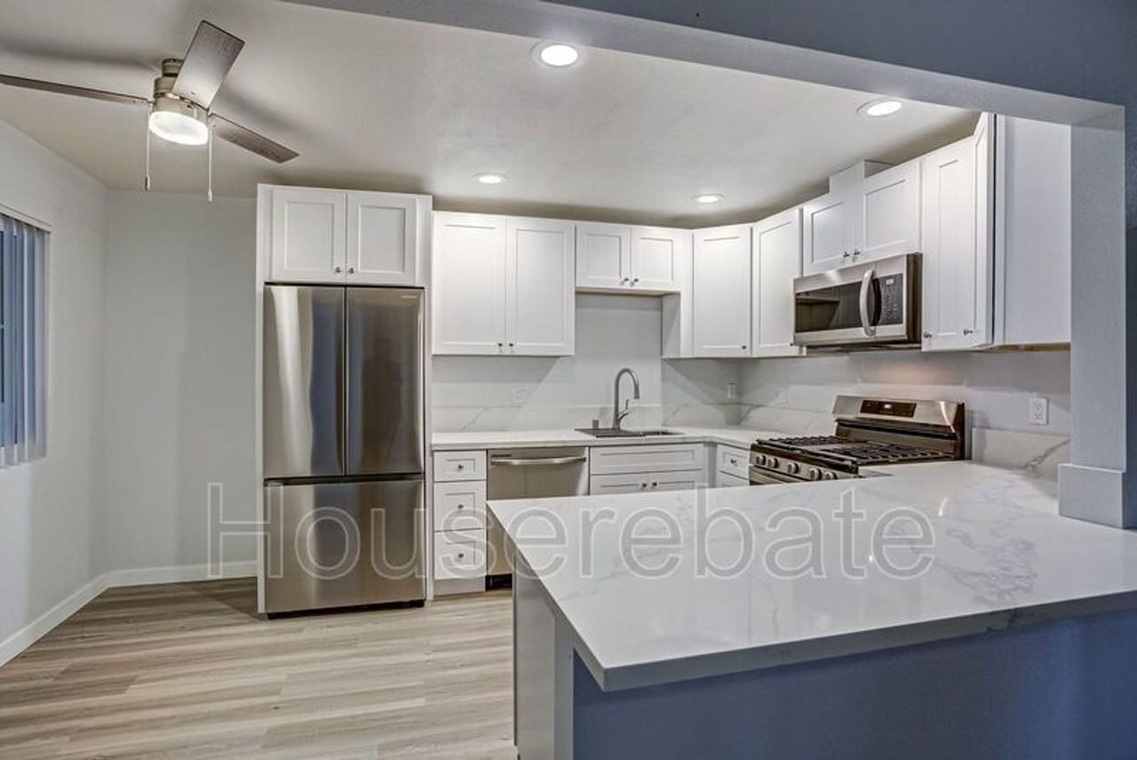 141 Johnston Apartment Homes - Photo 4 of 14