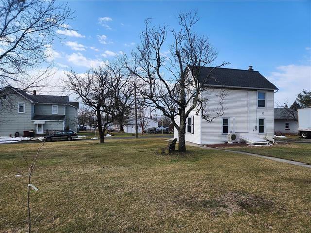 5166 Springmill Rd - Photo 3 of 26