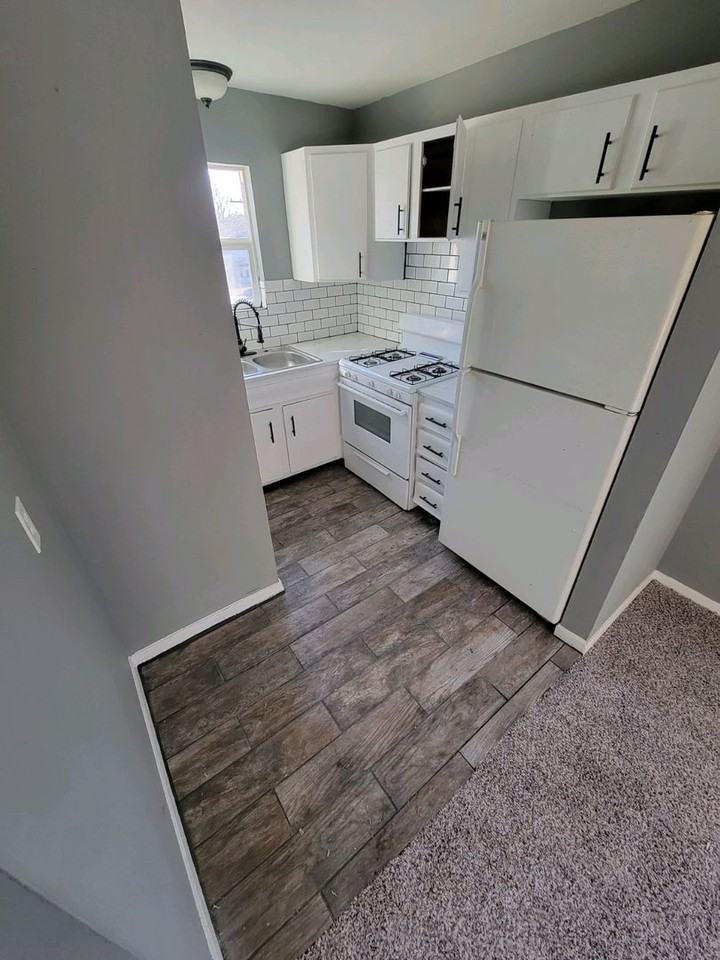 2900 Orville Ave - Photo 2 of 8