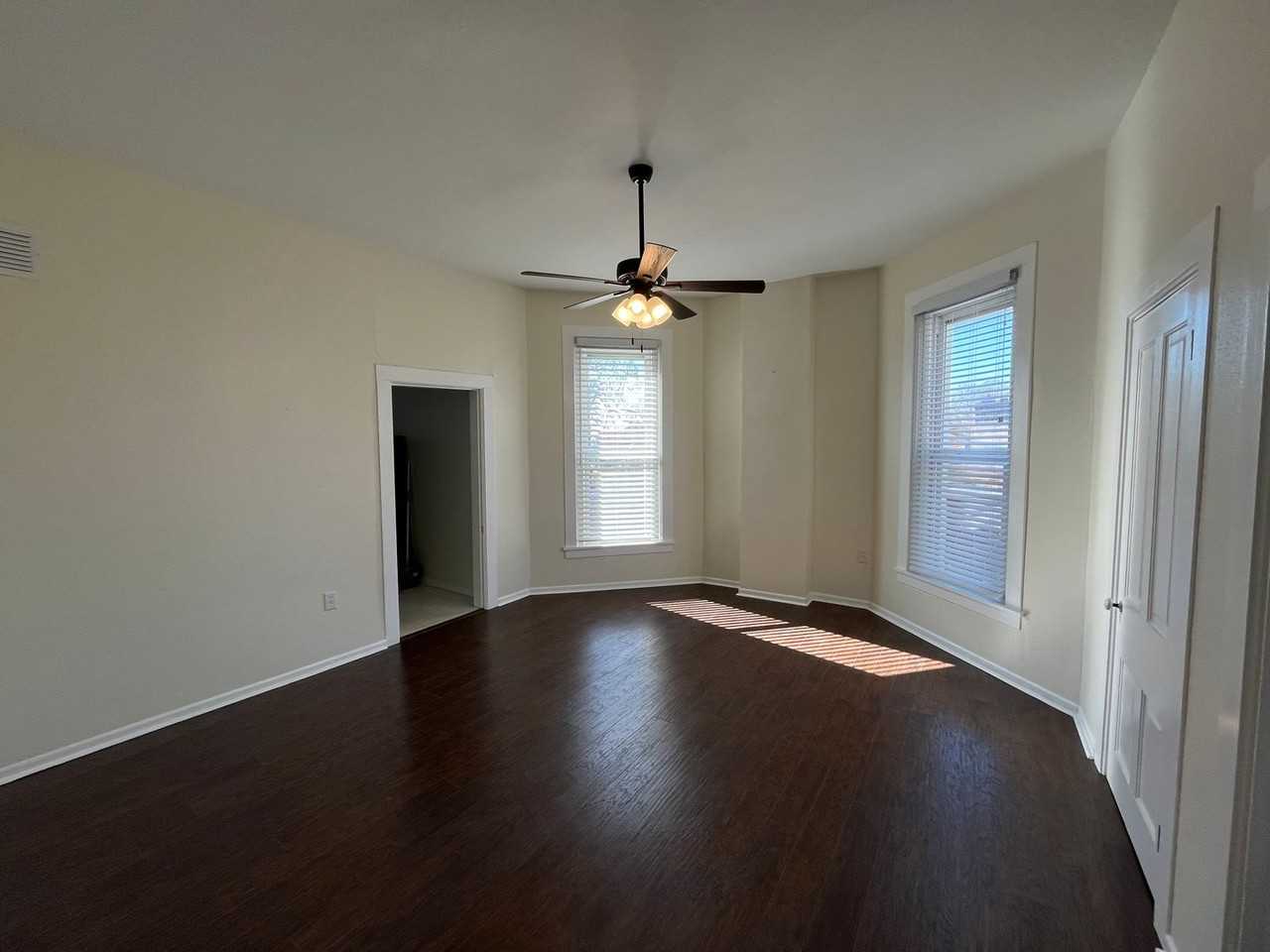 539 E 6th St. - Photo 2 of 6