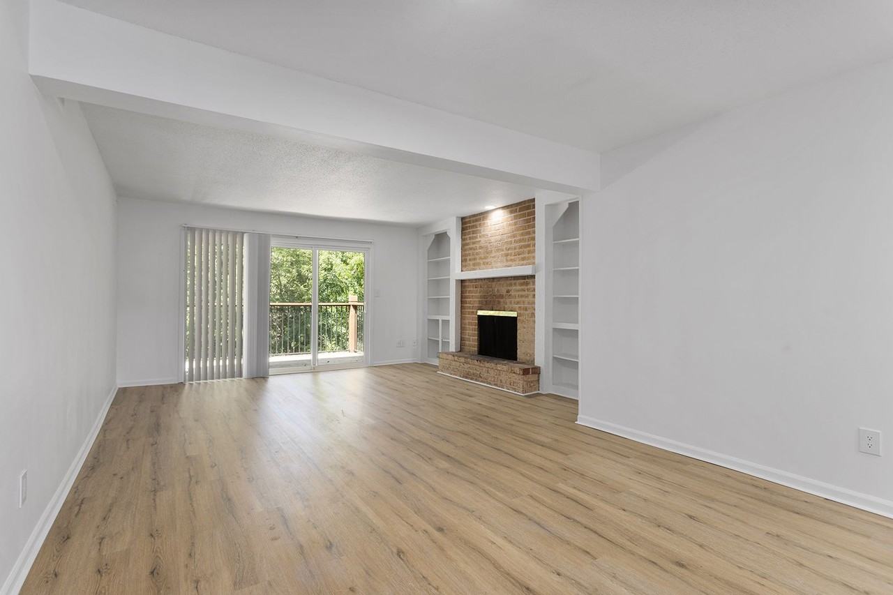 Thousand Oaks Apartments - Photo 7 of 48