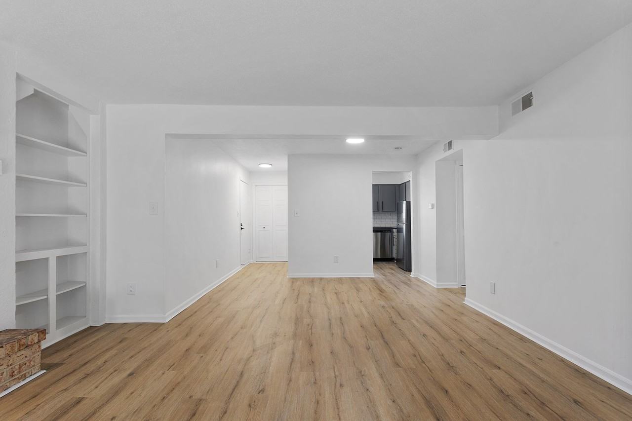 Thousand Oaks Apartments - Photo 6 of 49