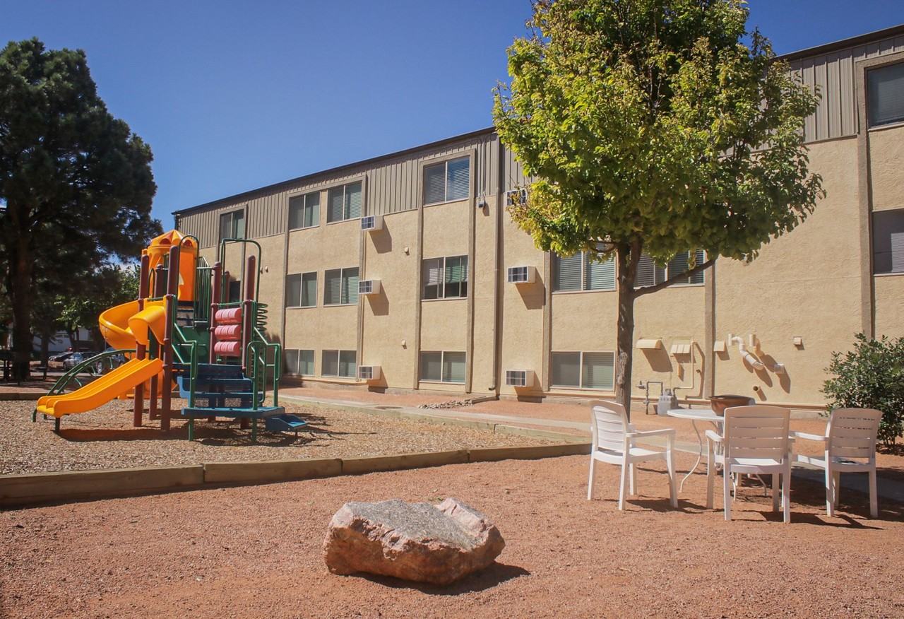 Grand West at Covington - Photo 2 of 43