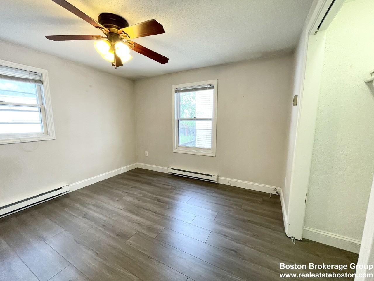 114 Buttonwood St - Photo 6 of 12