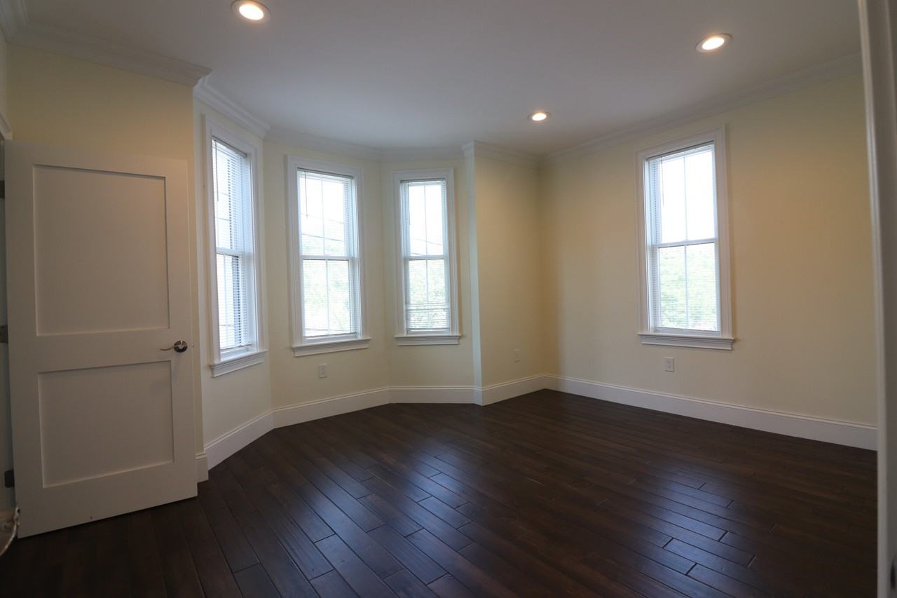 140 Minden St #2 - Photo 6 of 21