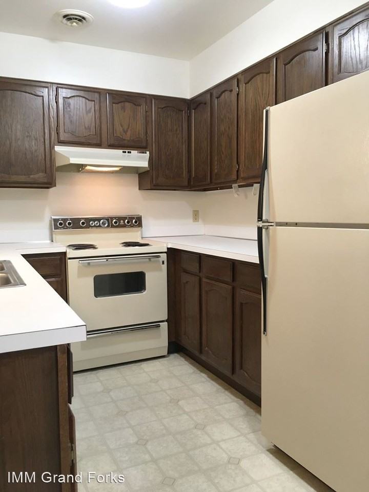 Hanson Ivy League - Photo 2 of 14