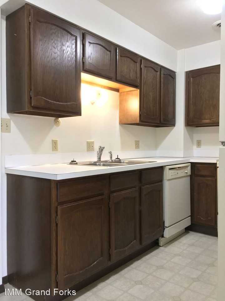 Hanson Ivy League - Photo 3 of 14