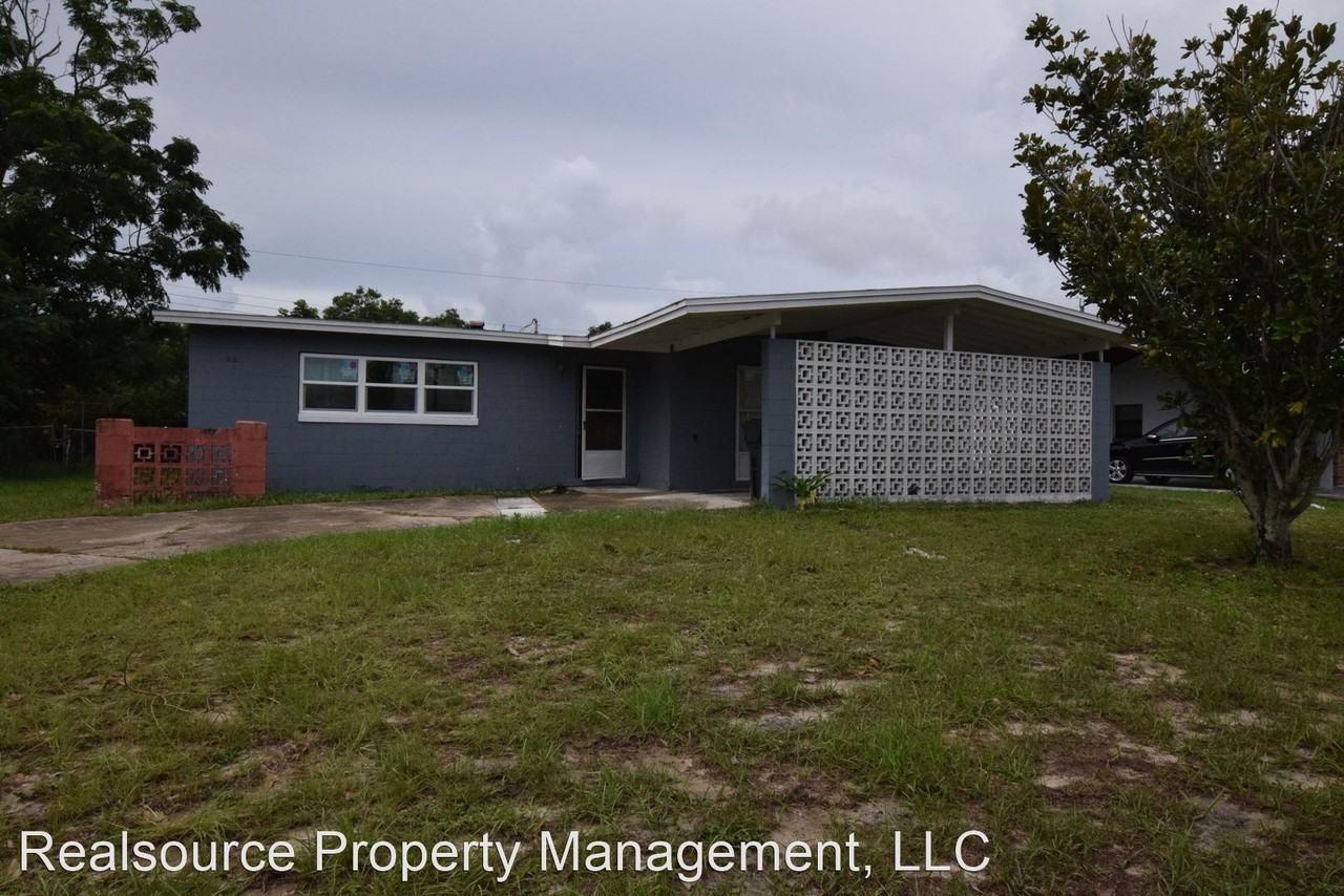 1760 Bahama St - Photo 2 of 14