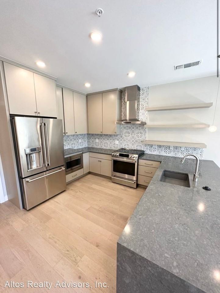 119 S Harrison St - Photo 2 of 48