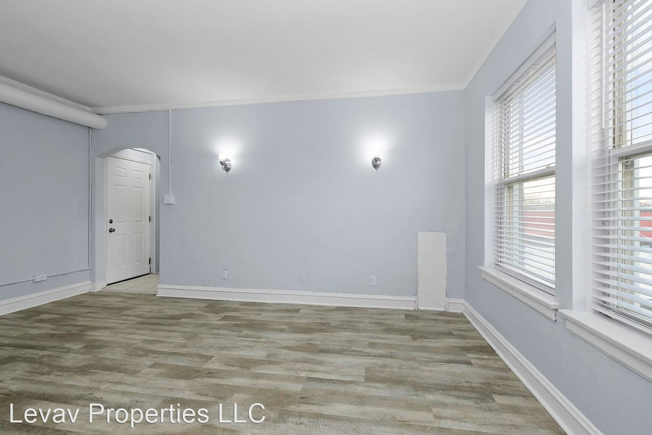 2324 W 111th St. - Photo 2 of 27