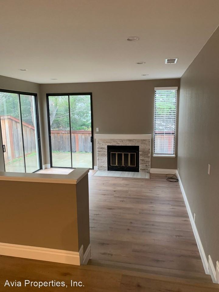 63 Crown Cir - Photo 2 of 37