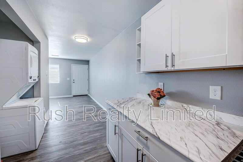 2605 E 43rd Ave - Photo 3 of 10