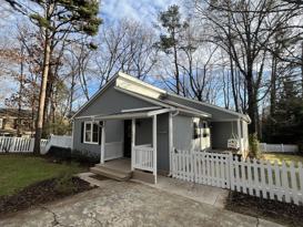 1059 Woodlake Ln  