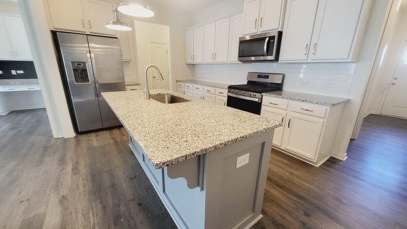 7573 Hartsfield Dr - Photo 2 of 19